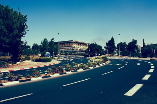 Knesset, Image by Shlomaster from Pixabay